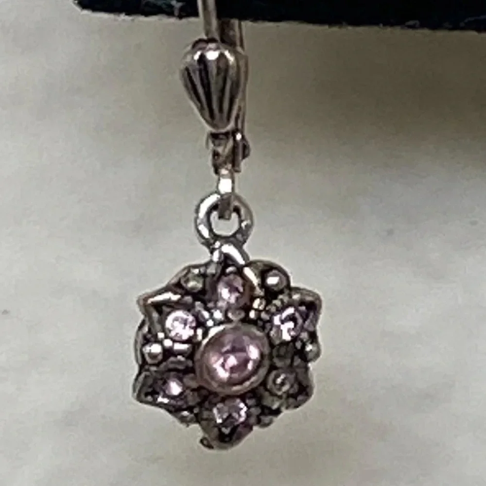 Simple sweet little flower with pink and clear crystal earrings